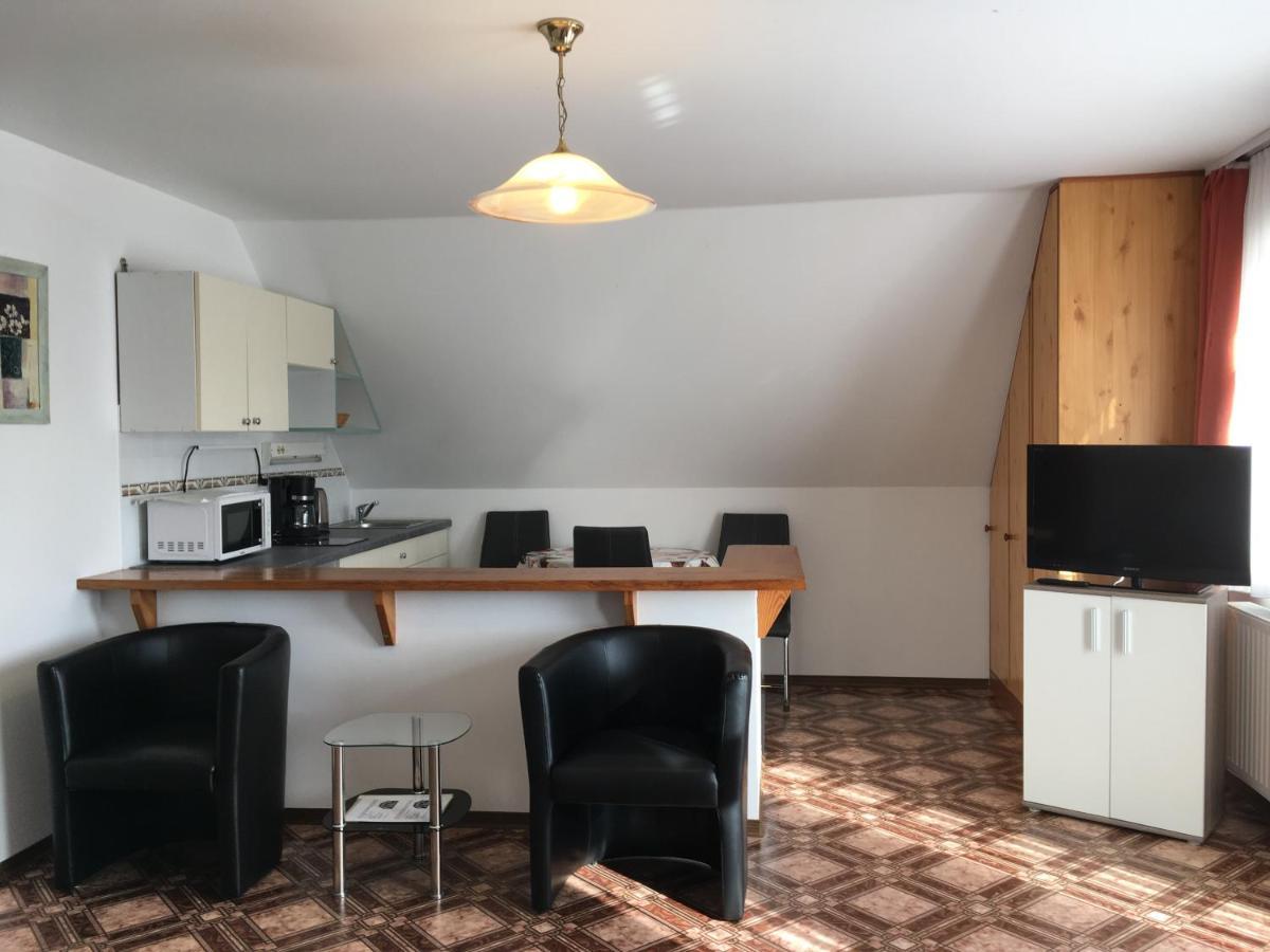Gitta Apartman Бюк Экстерьер фото