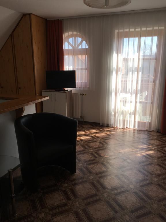Gitta Apartman Бюк Экстерьер фото