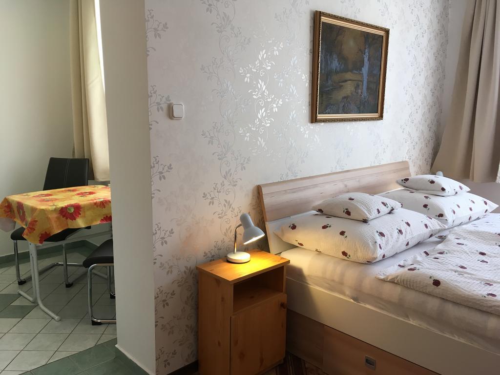 Gitta Apartman Бюк Экстерьер фото
