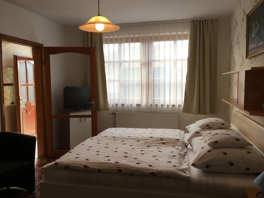 Gitta Apartman Бюк Экстерьер фото